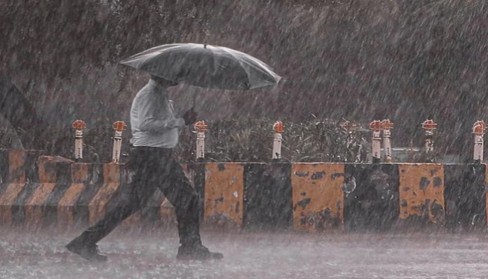IMD Alert: Thunderstorm and rain expected till June 7, heatwave alert in many districts